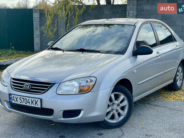 Серый Киа Черато, объемом двигателя 1.6 л и пробегом 214 тыс. км за 4500 $, фото 4 на Automoto.ua