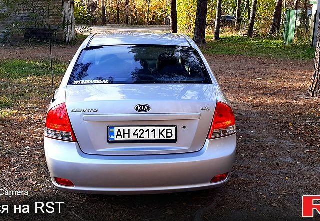 Киа Черато 2008 в Киеве на Automoto.ua Серый Киа Черато, объемом двигателя 1.6 л и пробегом 285 тыс. км за 4000 $, фото 2 на Automoto.ua