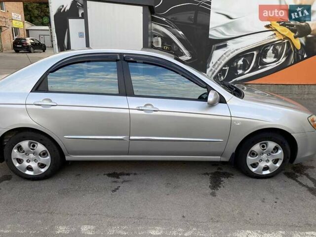 Киа Черато 2008 в Умани на Automoto.ua Серый Киа Черато, объемом двигателя 1.59 л и пробегом 267 тыс. км за 4000 $, фото 4 на Automoto.ua