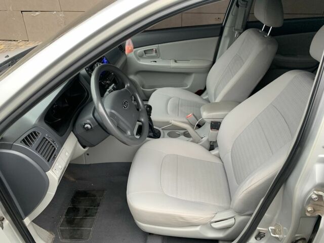 Серый Киа Черато, объемом двигателя 1.6 л и пробегом 180 тыс. км за 4800 $, фото 8 на Automoto.ua