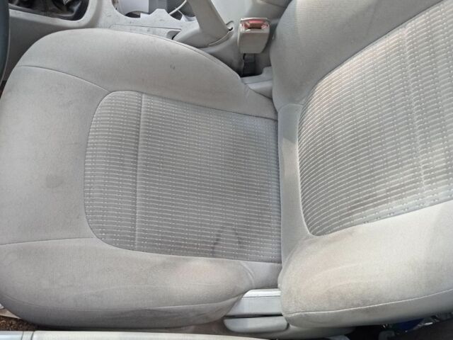 Серый Киа Черато, объемом двигателя 1.6 л и пробегом 130 тыс. км за 2019 $, фото 8 на Automoto.ua