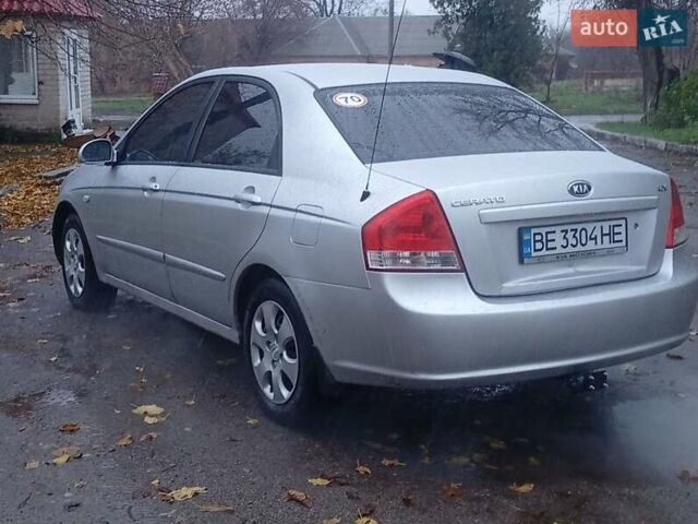 Серый Киа Черато, объемом двигателя 1.6 л и пробегом 220 тыс. км за 3000 $, фото 7 на Automoto.ua