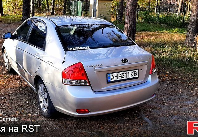 Киа Черато 2008 в Киеве на Automoto.ua Серый Киа Черато, объемом двигателя 1.6 л и пробегом 285 тыс. км за 4000 $, фото 5 на Automoto.ua