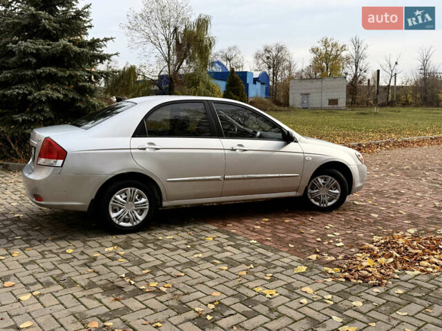 Кіа Черато 2008 у Харкові на Automoto.ua Сірий Кіа Черато, об'ємом двигуна 1.6 л та пробігом 149 тис. км за 3900 $, фото 12 на Automoto.ua