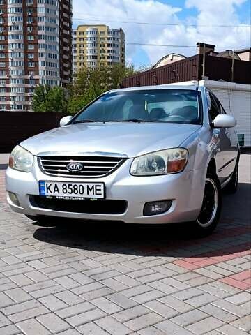 Серый Киа Черато, объемом двигателя 1.6 л и пробегом 250 тыс. км за 5000 $, фото 16 на Automoto.ua