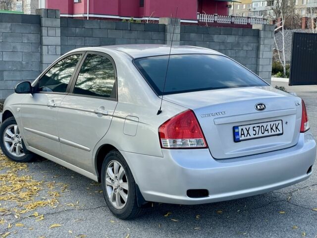 Серый Киа Черато, объемом двигателя 1.6 л и пробегом 215 тыс. км за 4500 $, фото 9 на Automoto.ua