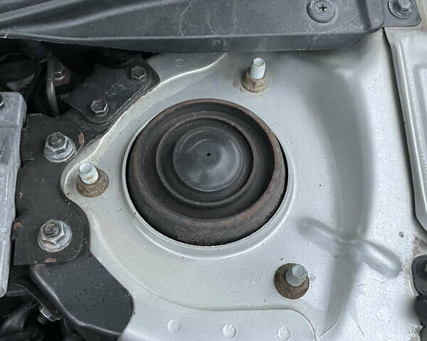 Серый Киа Черато, объемом двигателя 1.6 л и пробегом 210 тыс. км за 1900 $, фото 18 на Automoto.ua