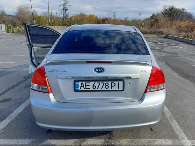 Киа Черато 2008 в Ирпене на Automoto.ua Серый Киа Черато, объемом двигателя 2 л и пробегом 188 тыс. км за 5000 $, фото 2 на Automoto.ua