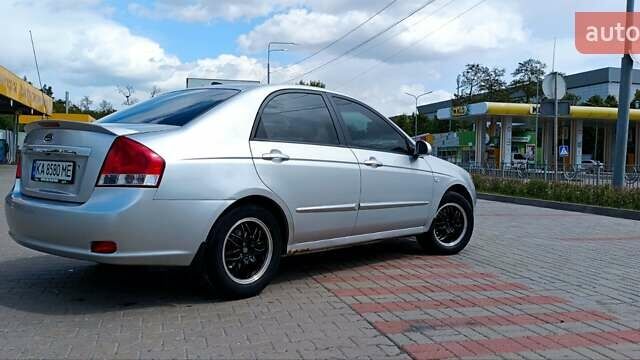 Серый Киа Черато, объемом двигателя 1.6 л и пробегом 250 тыс. км за 5000 $, фото 12 на Automoto.ua