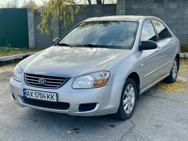 Серый Киа Черато, объемом двигателя 1.6 л и пробегом 215 тыс. км за 4500 $, фото 3 на Automoto.ua