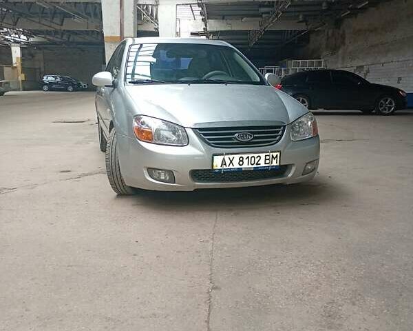 Серый Киа Черато, объемом двигателя 1.59 л и пробегом 229 тыс. км за 5400 $, фото 3 на Automoto.ua