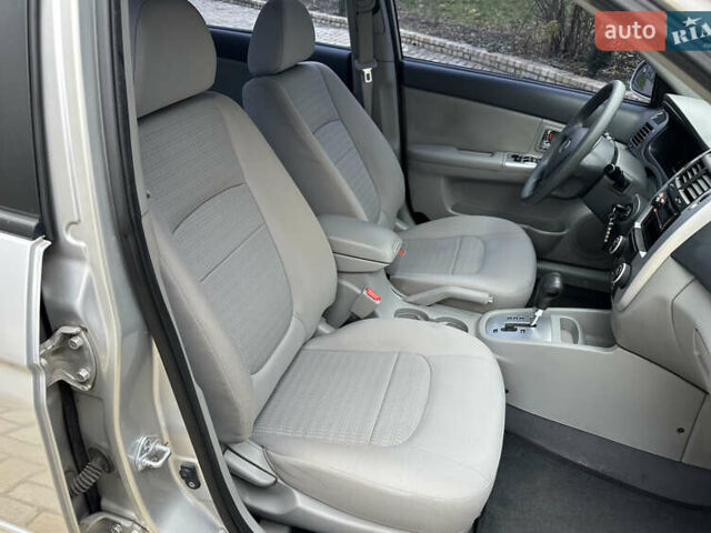 Сірий Кіа Черато, об'ємом двигуна 2 л та пробігом 192 тис. км за 5100 $, фото 6 на Automoto.ua