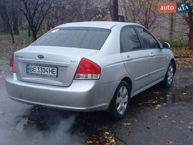Серый Киа Черато, объемом двигателя 1.6 л и пробегом 220 тыс. км за 3000 $, фото 1 на Automoto.ua