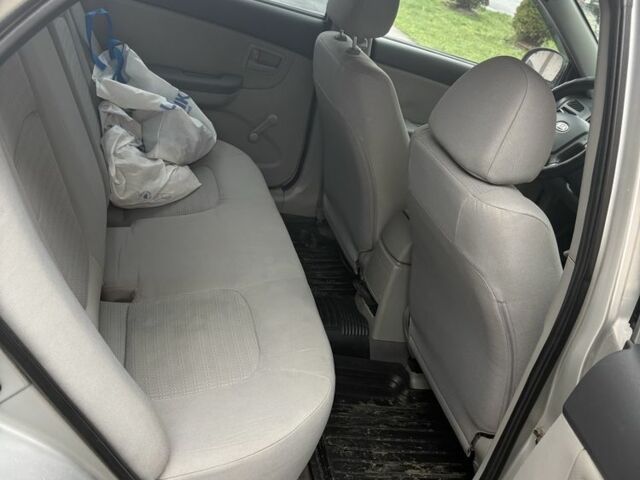 Серый Киа Черато, объемом двигателя 1.6 л и пробегом 194 тыс. км за 4200 $, фото 4 на Automoto.ua