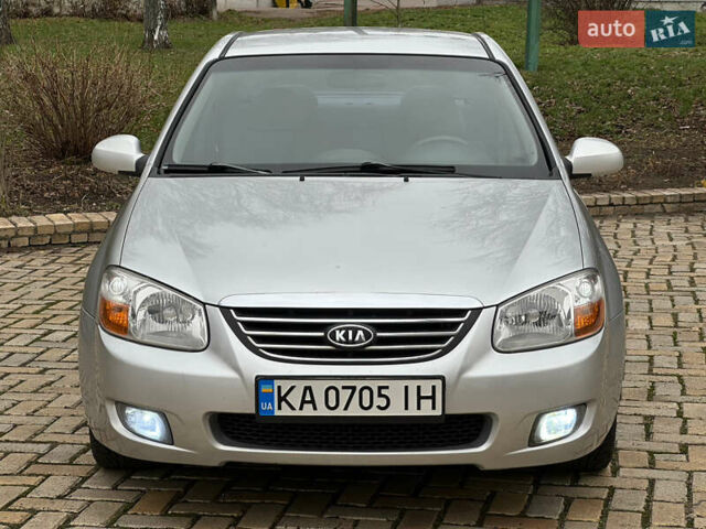 Сірий Кіа Черато, об'ємом двигуна 2 л та пробігом 192 тис. км за 5100 $, фото 1 на Automoto.ua