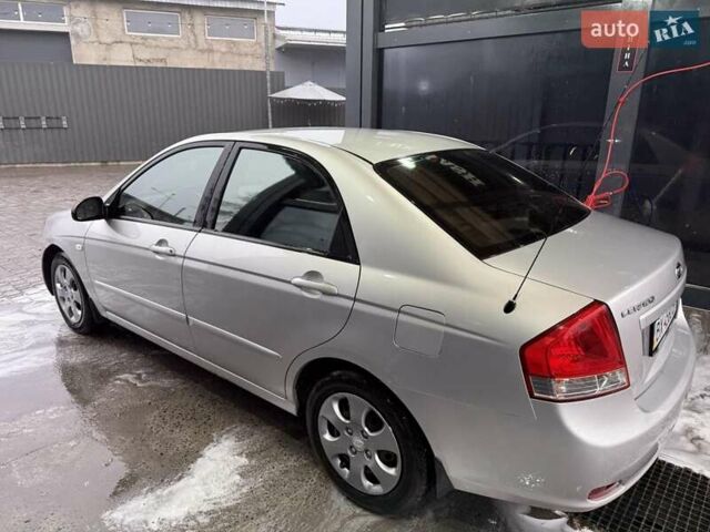 Серый Киа Черато, объемом двигателя 1.59 л и пробегом 205 тыс. км за 4600 $, фото 2 на Automoto.ua