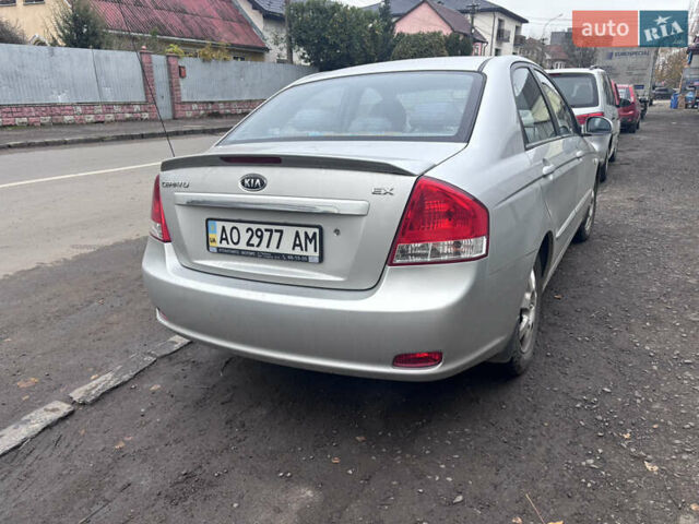 Серый Киа Черато, объемом двигателя 2 л и пробегом 160 тыс. км за 4500 $, фото 2 на Automoto.ua
