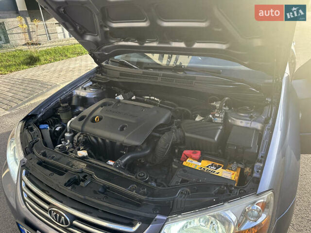 Серый Киа Черато, объемом двигателя 1.6 л и пробегом 140 тыс. км за 4500 $, фото 14 на Automoto.ua