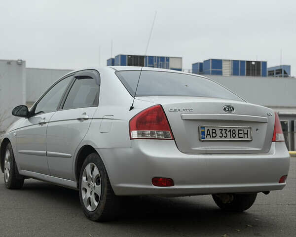 Серый Киа Черато, объемом двигателя 1.59 л и пробегом 196 тыс. км за 4950 $, фото 2 на Automoto.ua