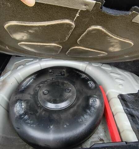 Серый Киа Черато, объемом двигателя 1.6 л и пробегом 176 тыс. км за 5500 $, фото 2 на Automoto.ua