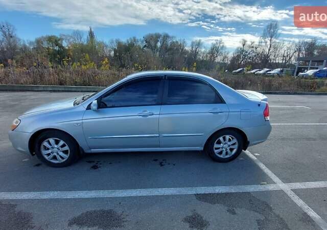 Киа Черато 2008 в Ирпене на Automoto.ua Серый Киа Черато, объемом двигателя 2 л и пробегом 188 тыс. км за 5000 $, фото 4 на Automoto.ua