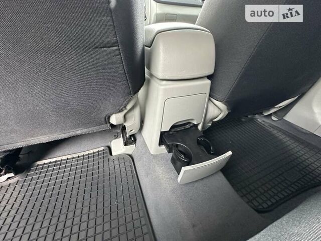 Сірий Кіа Черато, об'ємом двигуна 2 л та пробігом 257 тис. км за 3800 $, фото 24 на Automoto.ua