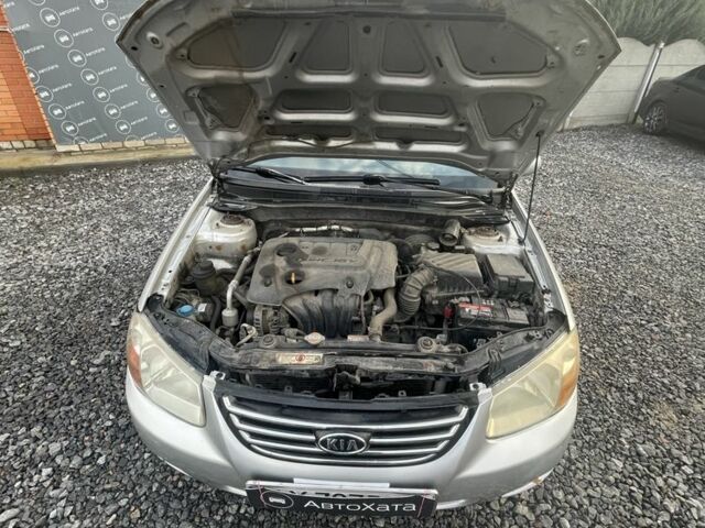 Серый Киа Черато, объемом двигателя 1.6 л и пробегом 220 тыс. км за 2550 $, фото 7 на Automoto.ua