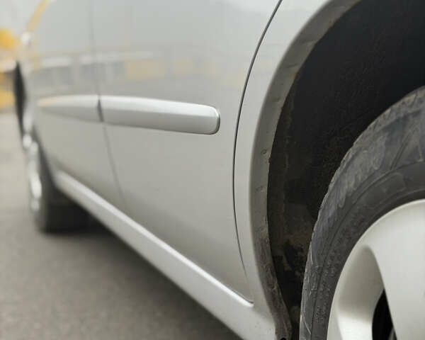 Серый Киа Черато, объемом двигателя 1.59 л и пробегом 196 тыс. км за 4950 $, фото 14 на Automoto.ua