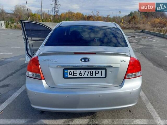 Киа Черато 2008 в Ирпене на Automoto.ua Серый Киа Черато, объемом двигателя 2 л и пробегом 188 тыс. км за 5000 $, фото 1 на Automoto.ua