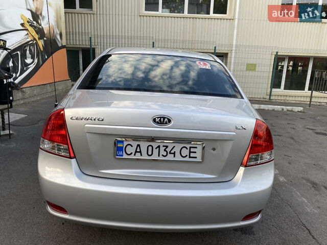 Сірий Кіа Черато, об'ємом двигуна 1.6 л та пробігом 260 тис. км за 4400 $, фото 3 на Automoto.ua