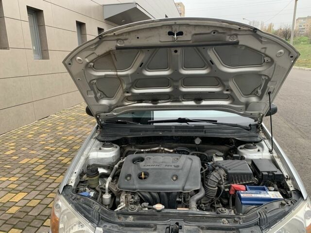 Серый Киа Черато, объемом двигателя 1.6 л и пробегом 180 тыс. км за 4800 $, фото 14 на Automoto.ua