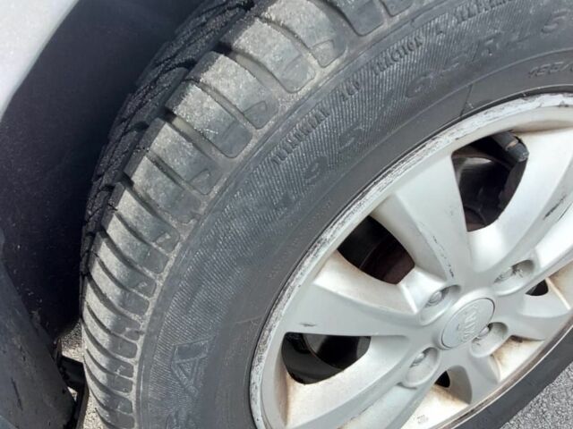 Киа Черато 2008 в Ирпене на Automoto.ua Серый Киа Черато, объемом двигателя 2 л и пробегом 188 тыс. км за 5000 $, фото 13 на Automoto.ua