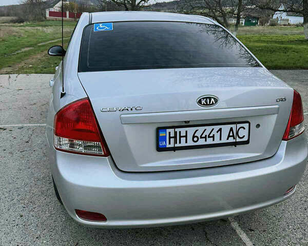 Сірий Кіа Черато, об'ємом двигуна 1.6 л та пробігом 201 тис. км за 5200 $, фото 3 на Automoto.ua