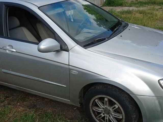 Серый Киа Черато, объемом двигателя 1.6 л и пробегом 130 тыс. км за 2019 $, фото 1 на Automoto.ua