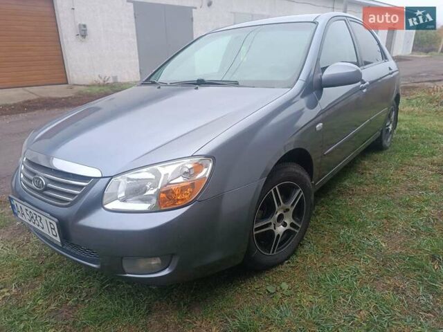 Серый Киа Черато, объемом двигателя 1.98 л и пробегом 230 тыс. км за 3000 $, фото 9 на Automoto.ua