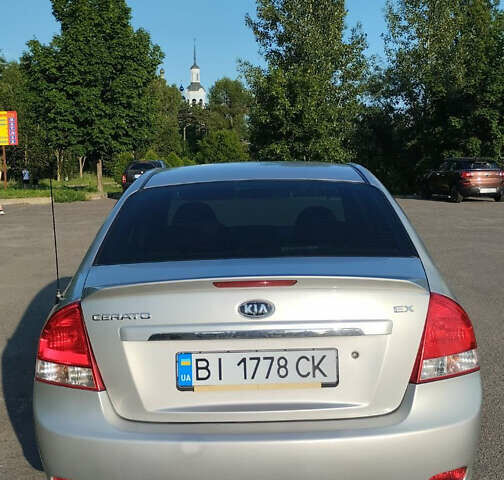 Сірий Кіа Черато, об'ємом двигуна 1.59 л та пробігом 182 тис. км за 4700 $, фото 3 на Automoto.ua