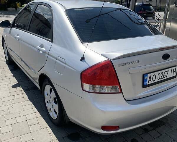Серый Киа Черато, объемом двигателя 1.6 л и пробегом 210 тыс. км за 3800 $, фото 3 на Automoto.ua