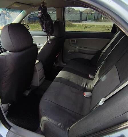 Серый Киа Черато, объемом двигателя 1.6 л и пробегом 176 тыс. км за 5500 $, фото 7 на Automoto.ua