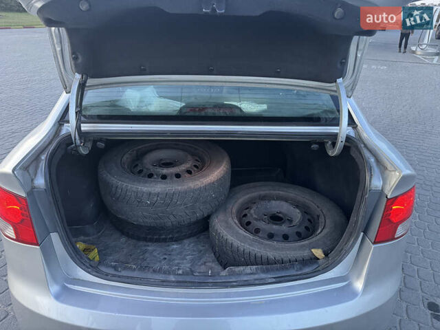 Серый Киа Черато, объемом двигателя 1.59 л и пробегом 247 тыс. км за 5650 $, фото 9 на Automoto.ua