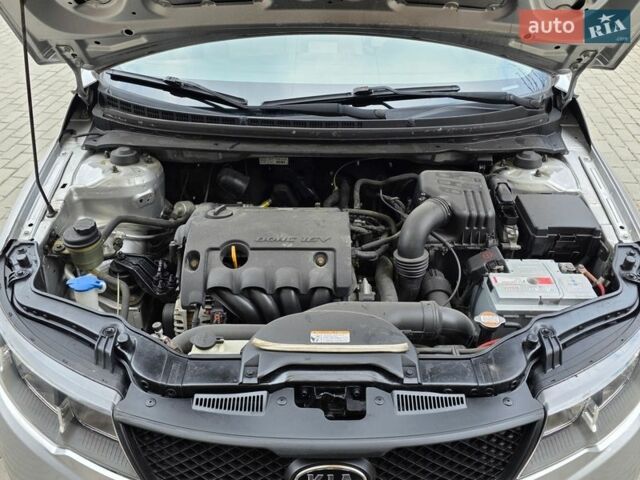 Серый Киа Черато, объемом двигателя 1.59 л и пробегом 225 тыс. км за 5599 $, фото 36 на Automoto.ua