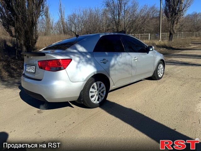 Серый Киа Черато, объемом двигателя 2 л и пробегом 240 тыс. км за 6200 $, фото 5 на Automoto.ua