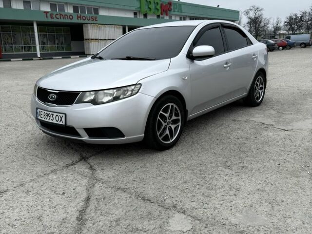 Сірий Кіа Черато, об'ємом двигуна 1.6 л та пробігом 190 тис. км за 6299 $, фото 5 на Automoto.ua