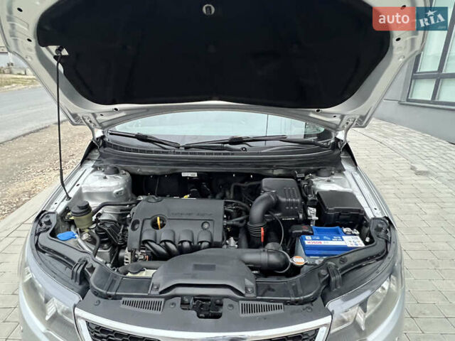 Серый Киа Черато, объемом двигателя 1.6 л и пробегом 188 тыс. км за 6999 $, фото 27 на Automoto.ua