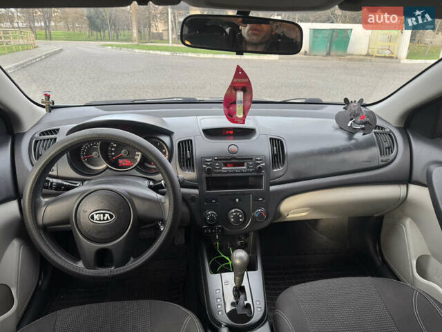 Сірий Кіа Черато, об'ємом двигуна 1.6 л та пробігом 104 тис. км за 7800 $, фото 8 на Automoto.ua