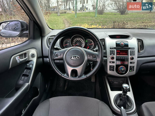 Серый Киа Черато, объемом двигателя 2 л и пробегом 178 тыс. км за 6450 $, фото 16 на Automoto.ua