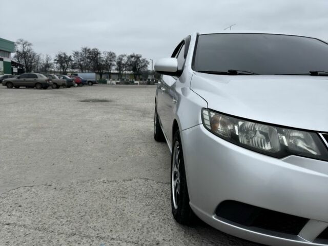 Сірий Кіа Черато, об'ємом двигуна 1.6 л та пробігом 190 тис. км за 6299 $, фото 2 на Automoto.ua