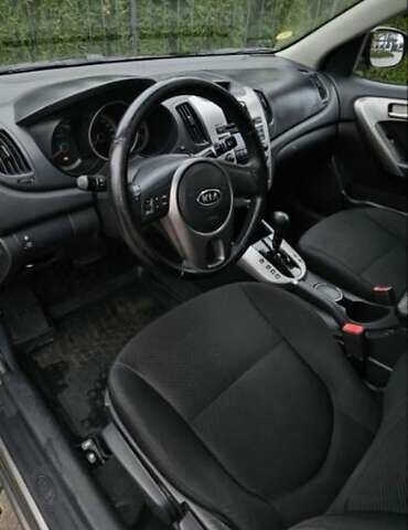 Серый Киа Черато, объемом двигателя 1.59 л и пробегом 117 тыс. км за 7777 $, фото 1 на Automoto.ua