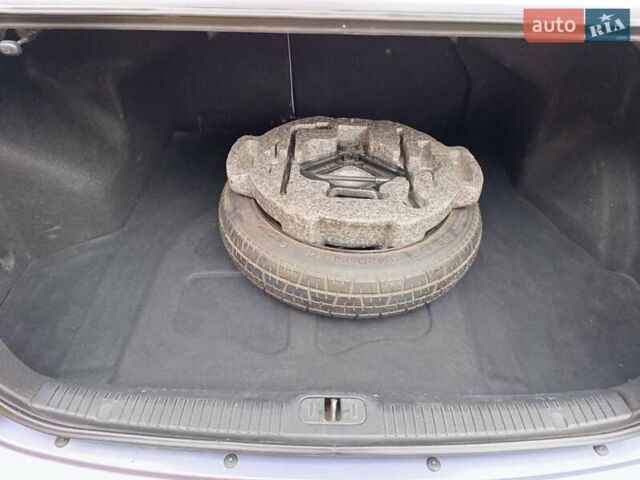 Серый Киа Черато, объемом двигателя 1.6 л и пробегом 200 тыс. км за 4100 $, фото 12 на Automoto.ua