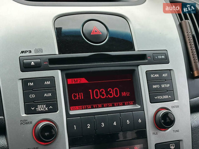 Серый Киа Черато, объемом двигателя 2 л и пробегом 178 тыс. км за 6450 $, фото 20 на Automoto.ua