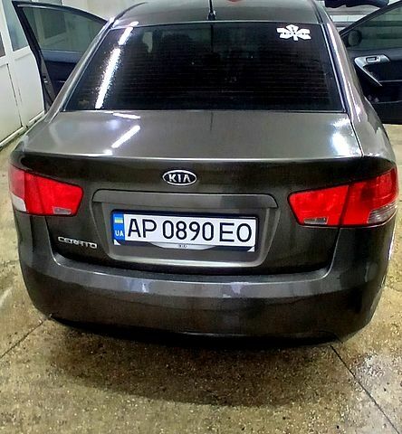Серый Киа Черато, объемом двигателя 2 л и пробегом 250 тыс. км за 7200 $, фото 8 на Automoto.ua